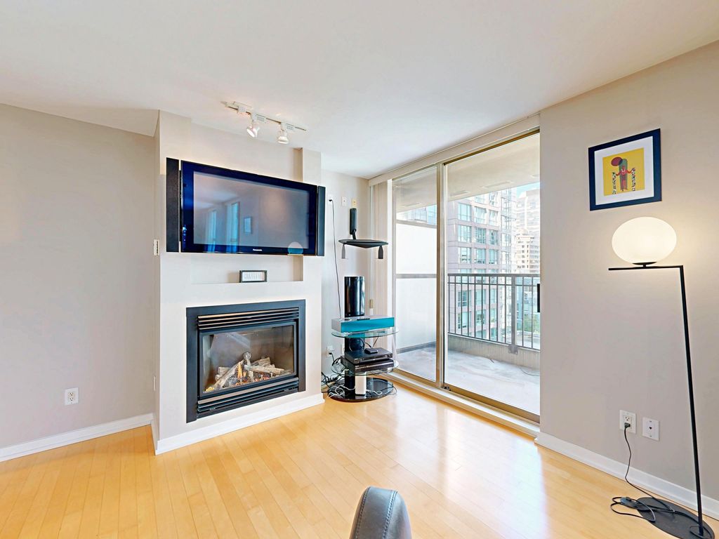 listing image 1100951311337568855