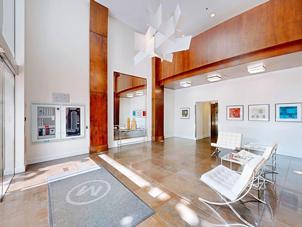 listing image 1100460700225185365