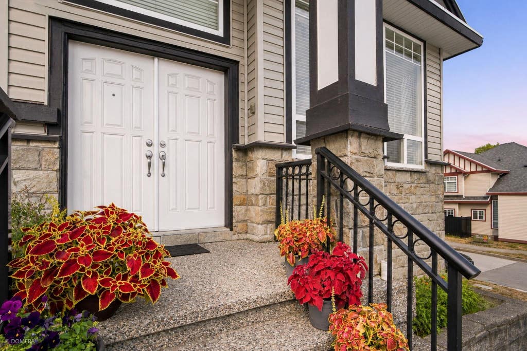 Photo of 6191 146 Street, Surrey, BC V3S 3A1 (MLS # R3158005)