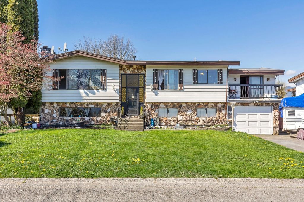 Photo of 9501 Paula Crescent, Chilliwack, BC V2P 6H1 (MLS # R3108864)