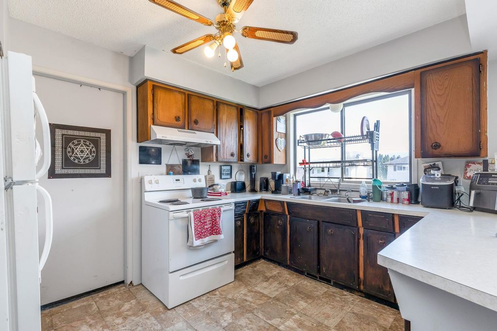 Photo of 9501 Paula Crescent, Chilliwack, BC V2P 6H1 (MLS # R3108864)