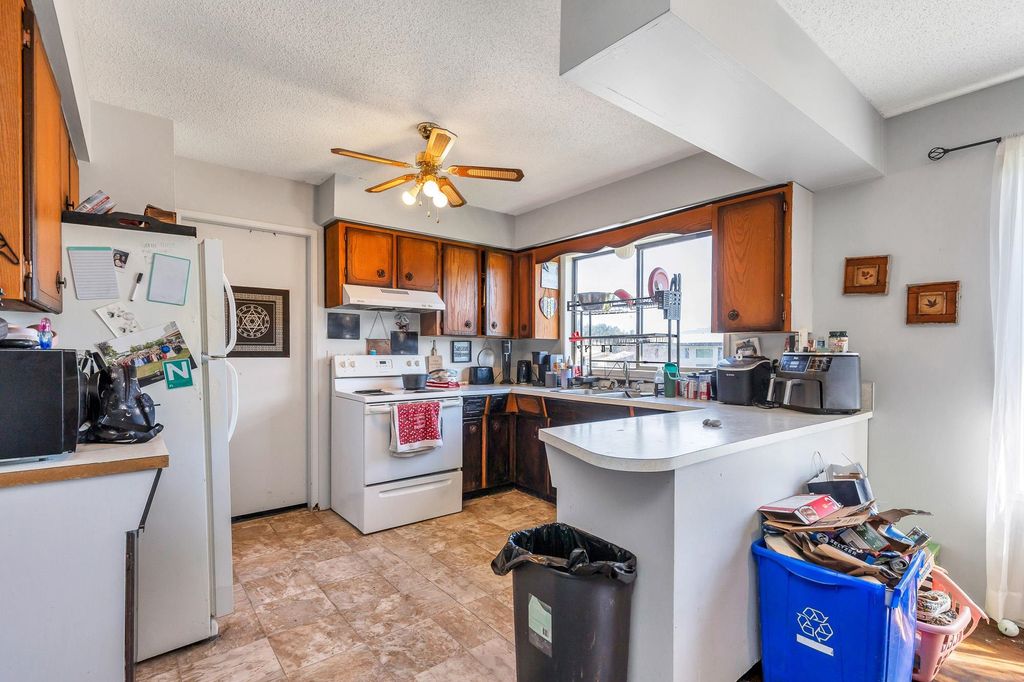 Photo of 9501 Paula Crescent, Chilliwack, BC V2P 6H1 (MLS # R3108864)