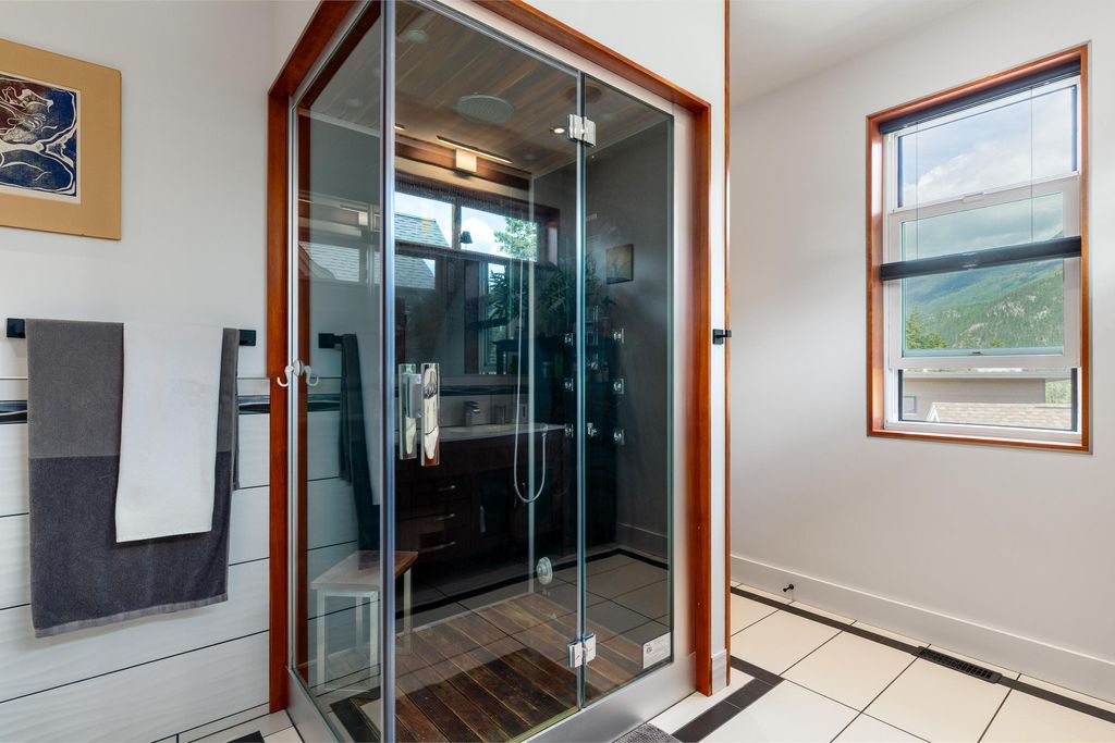 listing image 1106077747011301381