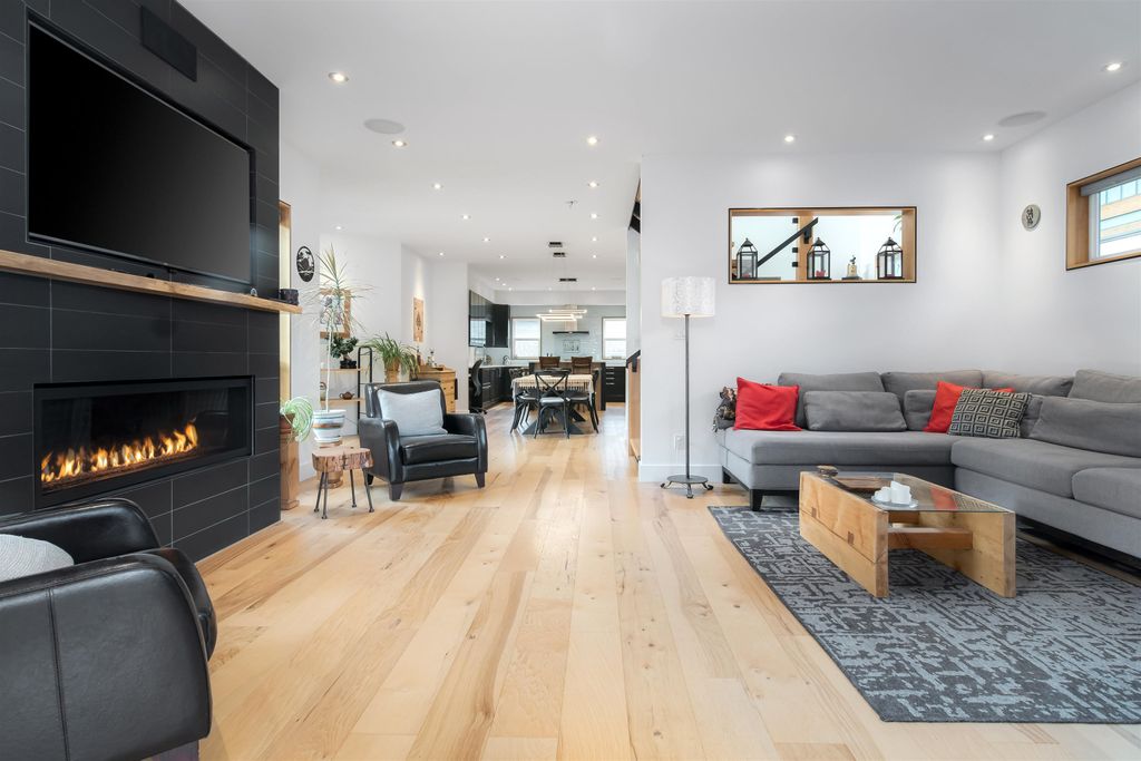 listing image 1103394591437322401