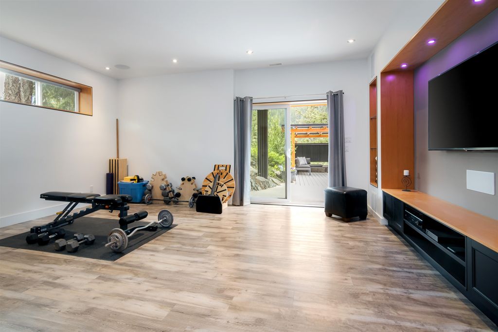 listing image 1100778238024551821