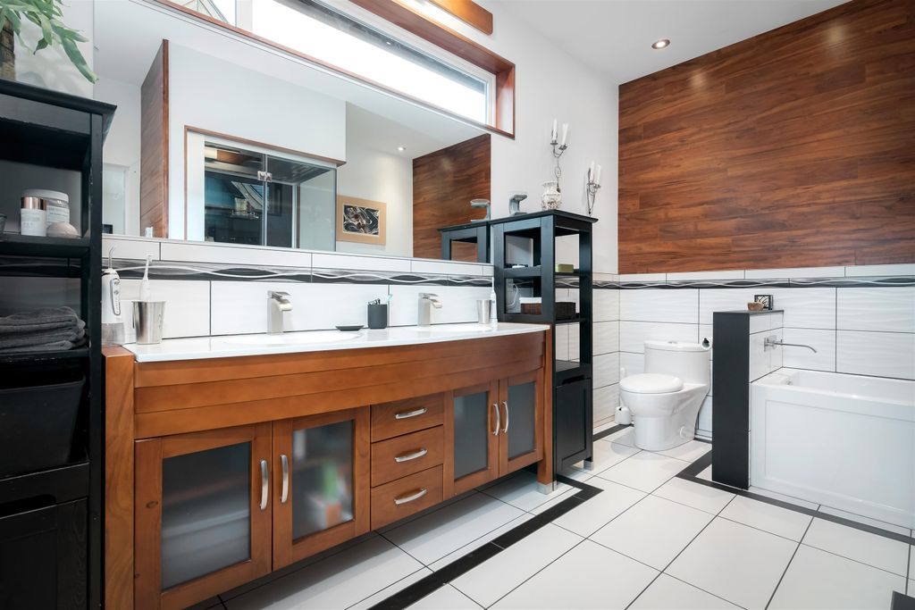 listing image 1109961584779151222