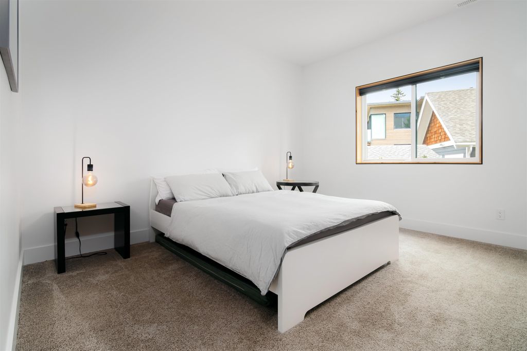 listing image 1107572596002673965