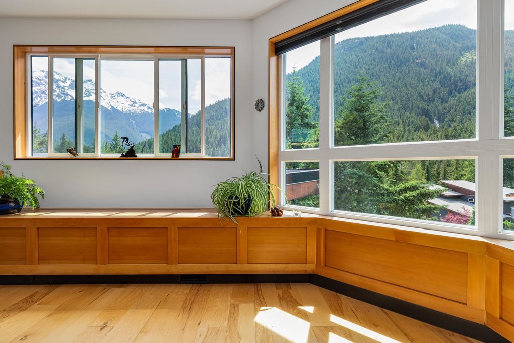 listing image 1106970896671898598