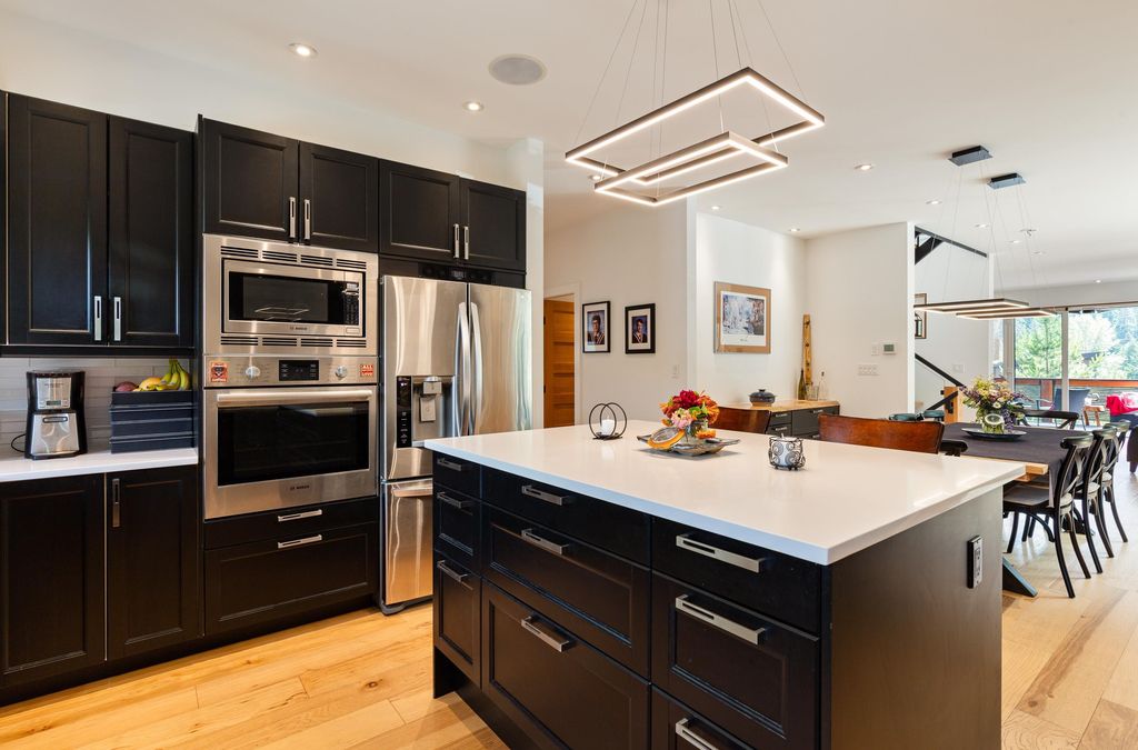 listing image 1103729061480191878