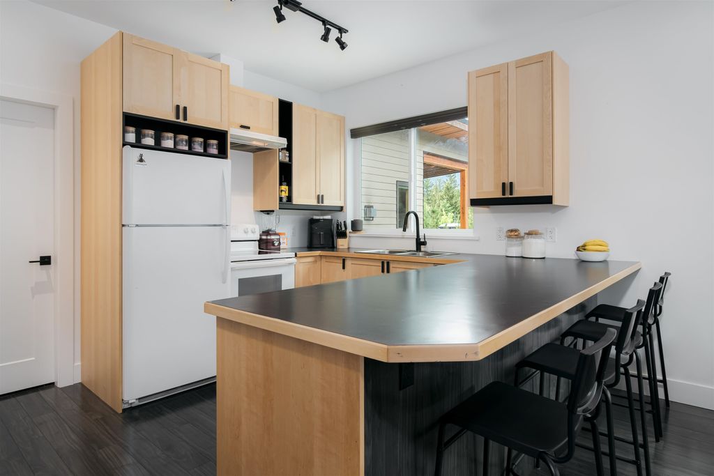 listing image 1108962930872131681