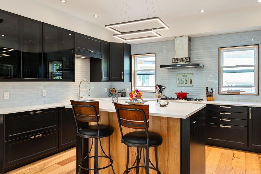 listing image 1106763702083473501