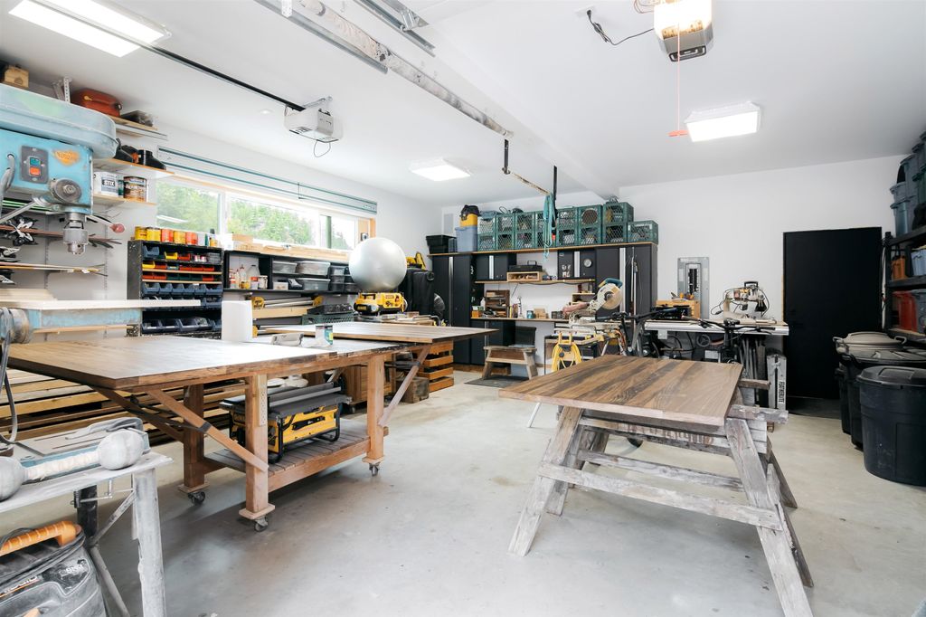 listing image 1104059267478243430