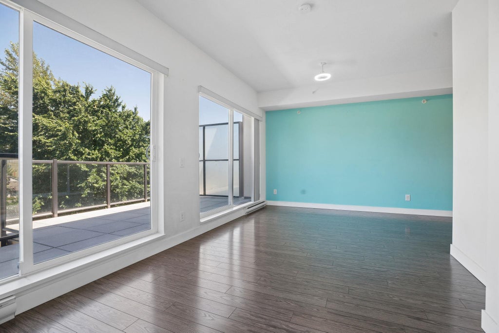 Photo of 12070 227 Street #402, Maple Ridge, BC V2X 9H2 (MLS # R3138571)