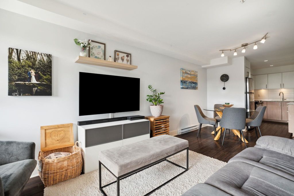 listing image 1106339910210130308