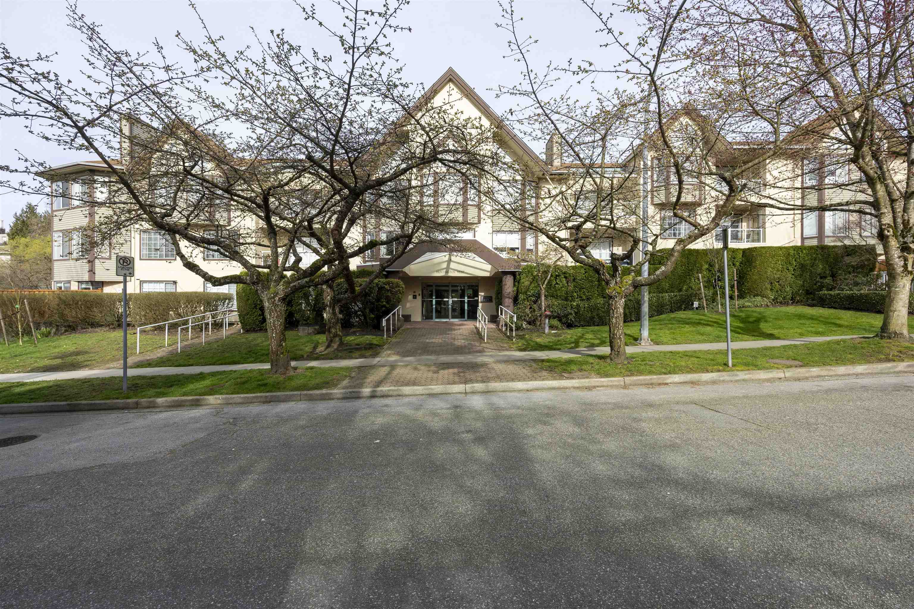 1009 Howay Street 304