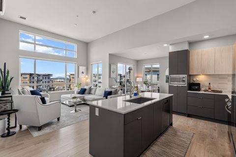 2431 Rabbit Drive 615 Delta BC V4M 0G5