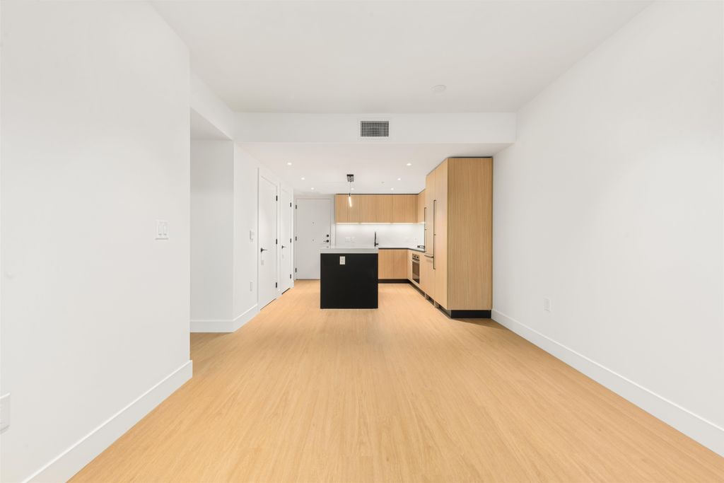 listing image 1102602195811743835