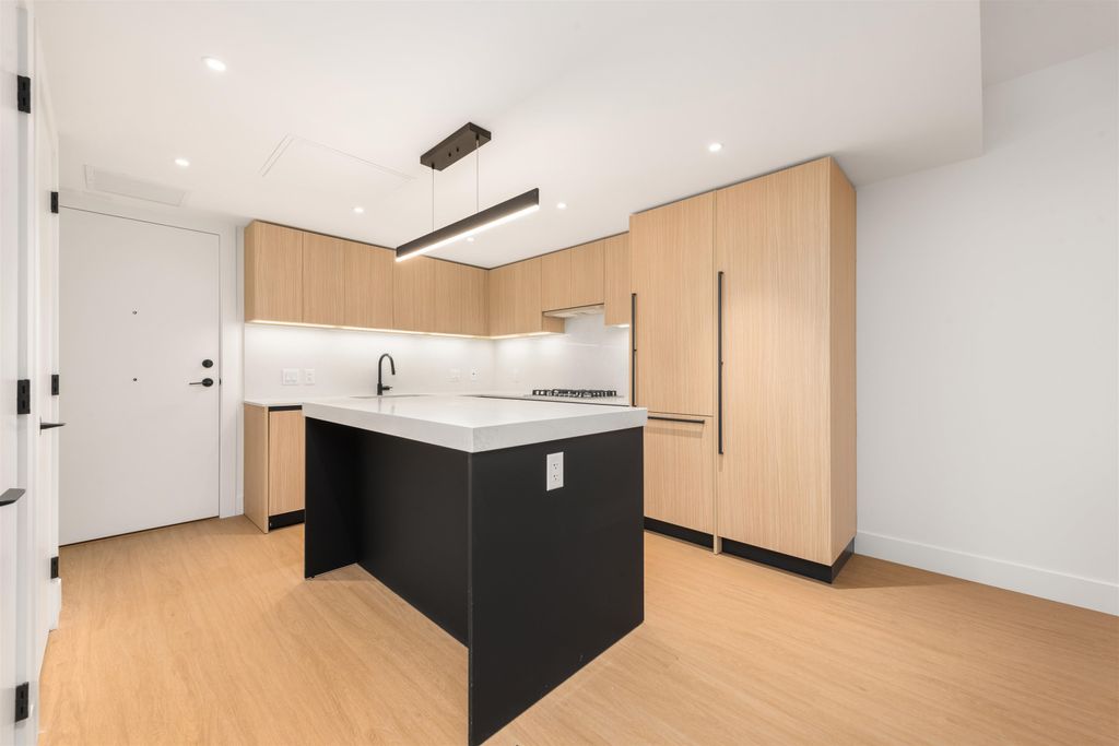 listing image 1103154394138993455