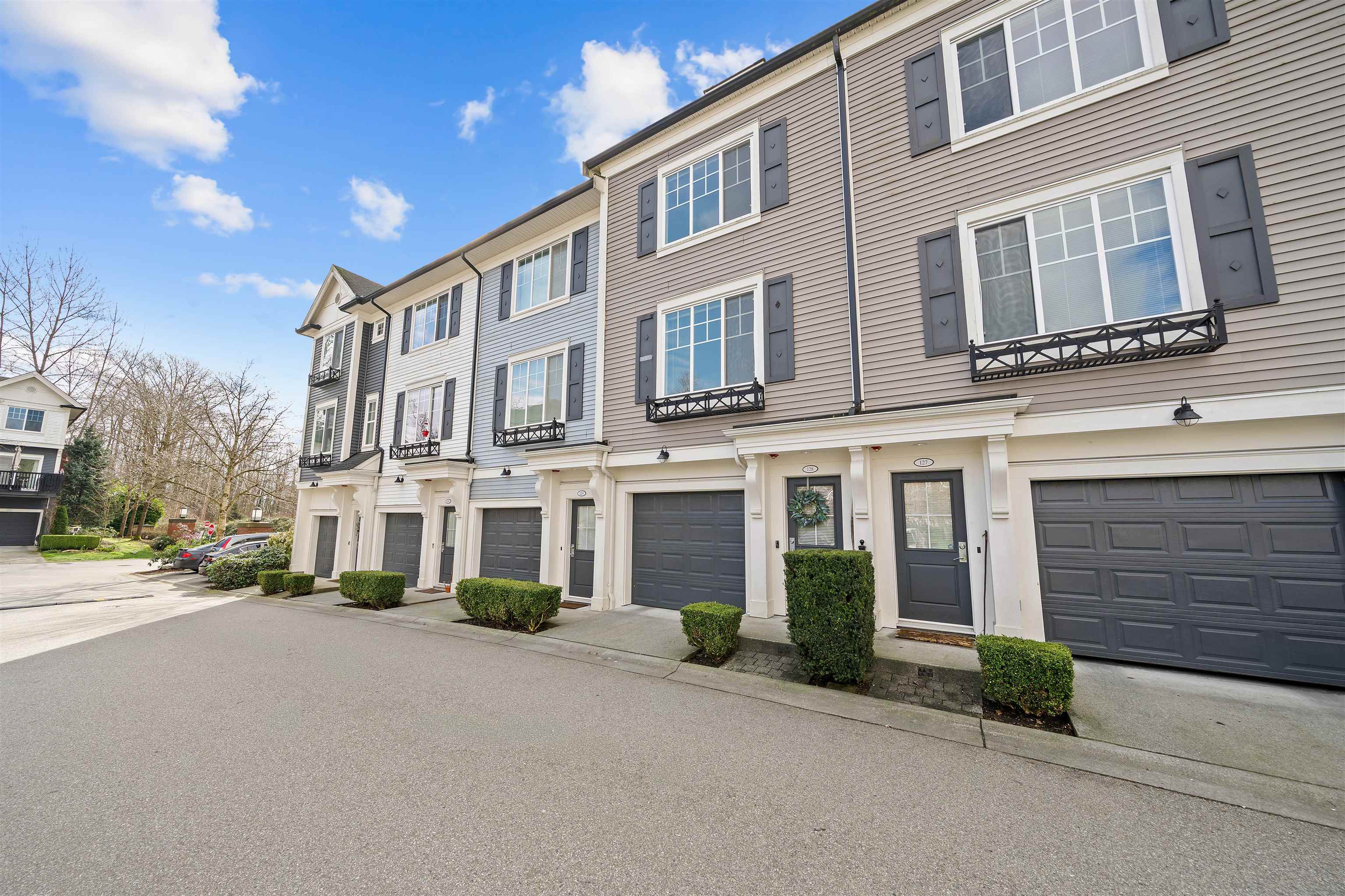 3010 Riverbend Drive 128