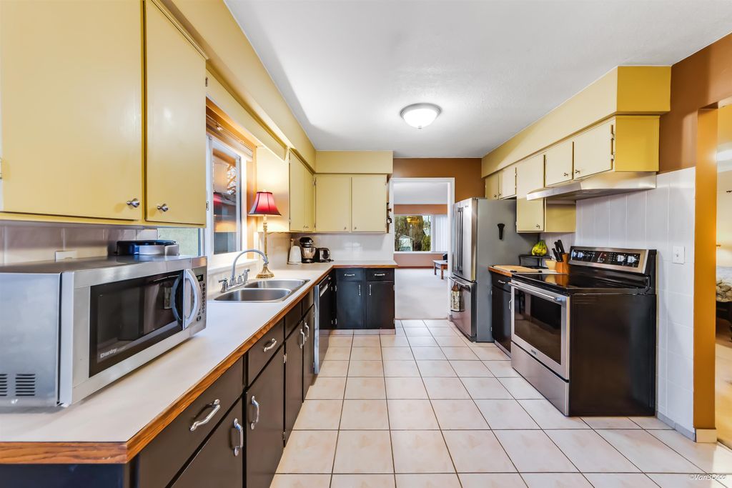 listing image 1106792562661599934