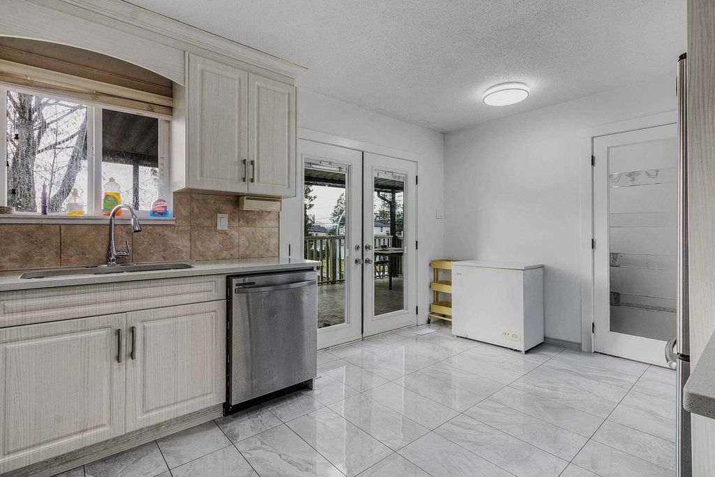 listing image 1100026553800187110