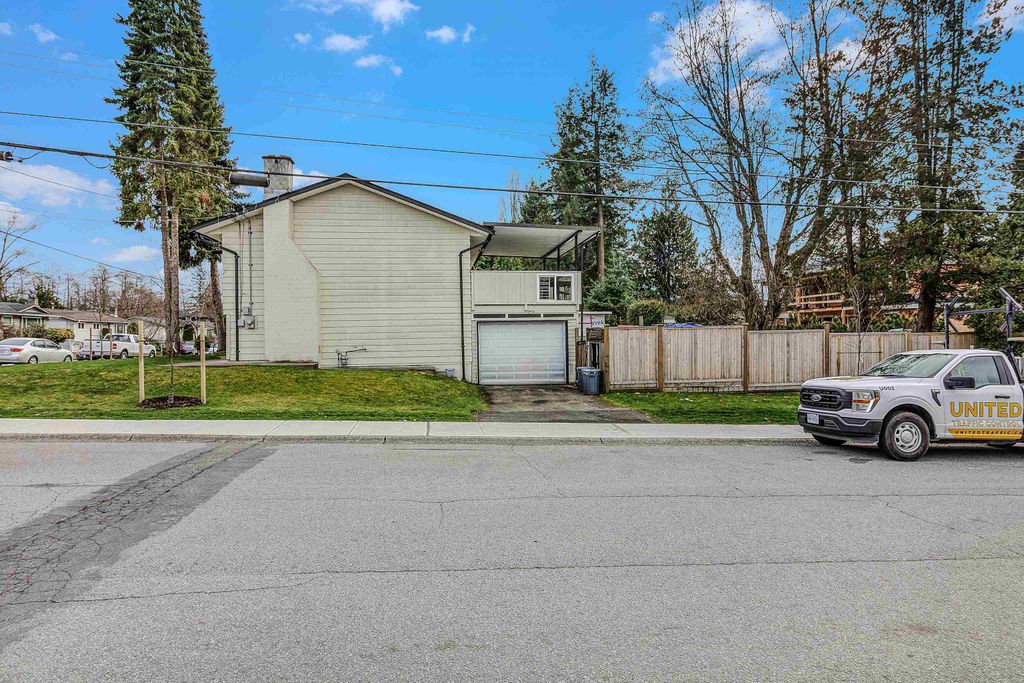 listing image 1102617309595641944