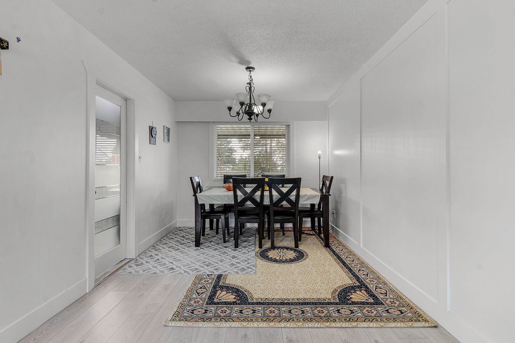 listing image 1108697112661810639