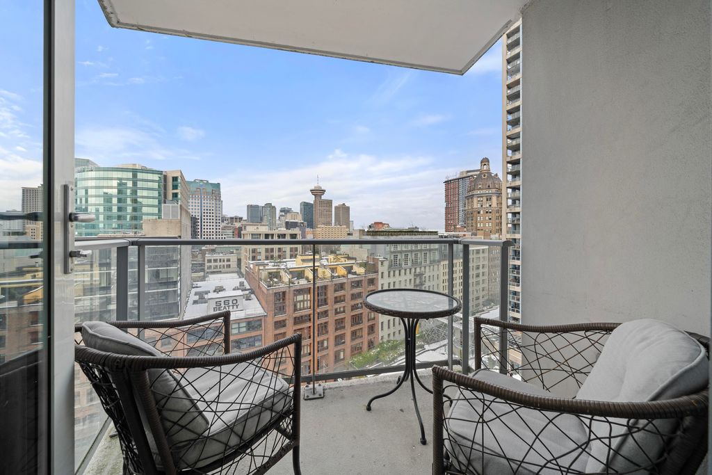 listing image 1100366853986216154