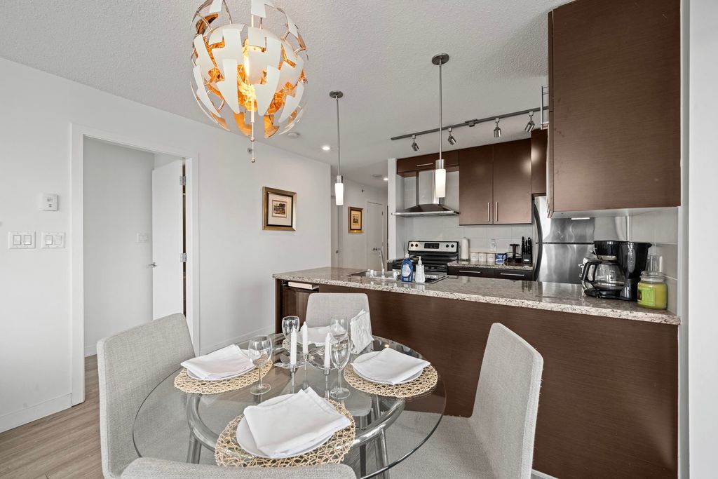 listing image 1109056629398703639