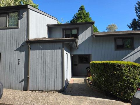 930 Blackstock Road Port Moody BC V3H 3S1