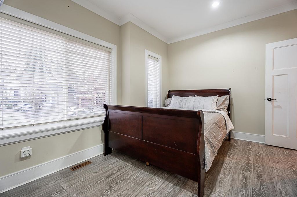 listing image 1100373666070547919