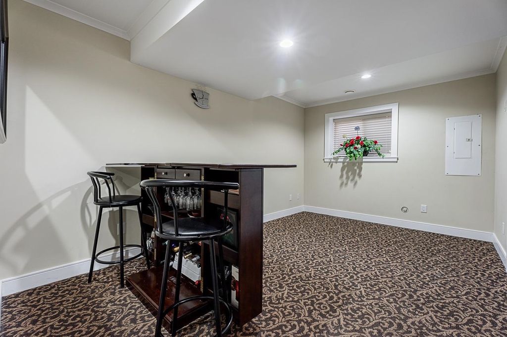 listing image 1105659253890818826