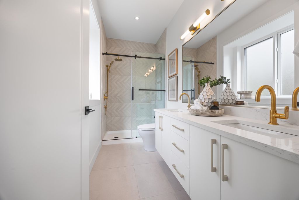listing image 1104261623534358033