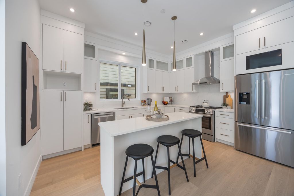 listing image 1102559843423898013