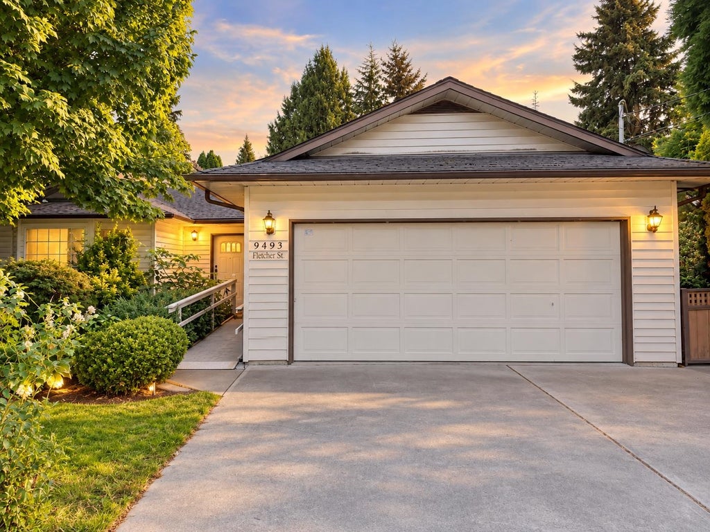 Photo of 9493 Fletcher Street, Chilliwack, BC V2P 7V4 (MLS # R3165156)