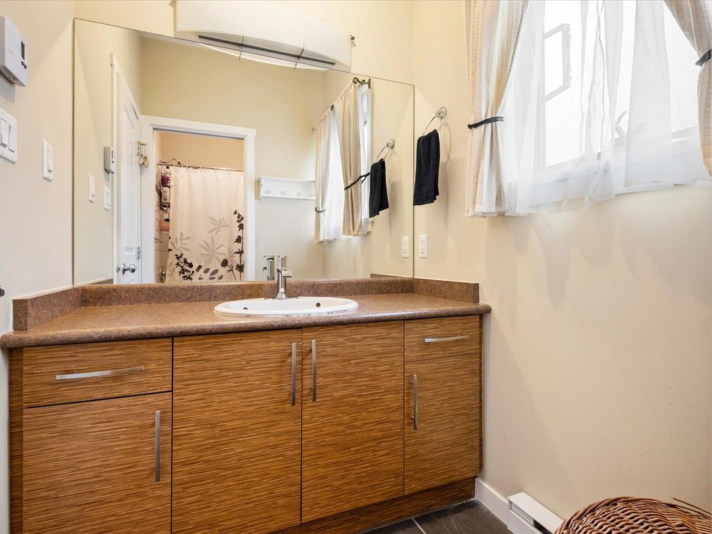 listing image 1107779467521984988