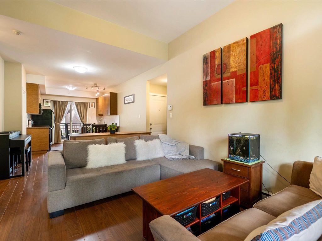 listing image 1107756329402654243