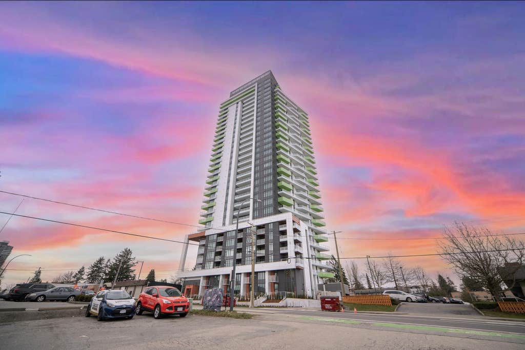 Photo of 10428 Whalley Boulevard #1204, Surrey, BC V3T 0W2 (MLS # R3157578)