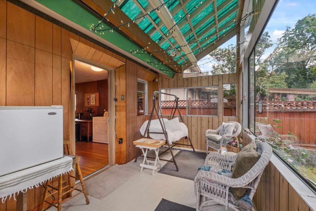 listing image 1103984437044566693