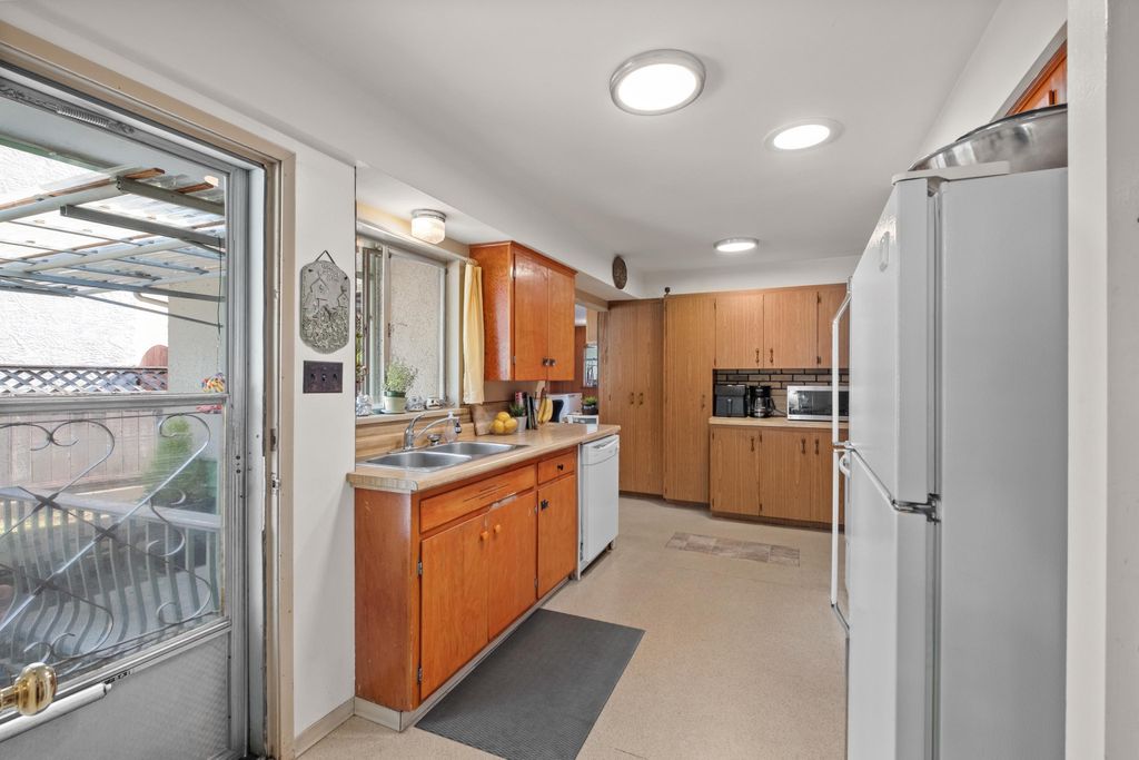 listing image 1102774010000230619