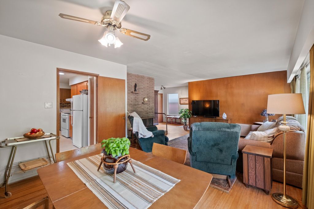 listing image 1100205276245448375