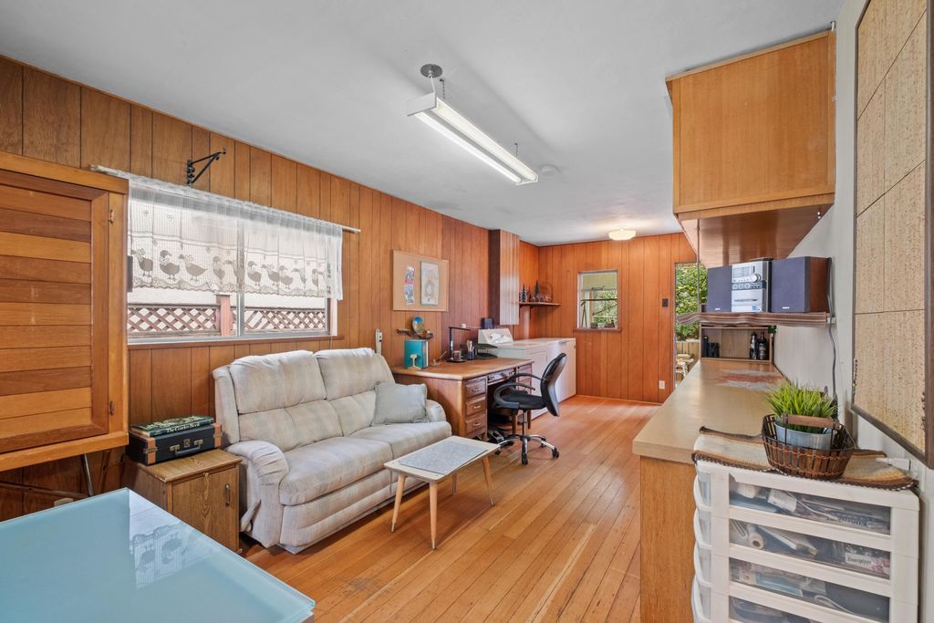 listing image 1100092806755599296