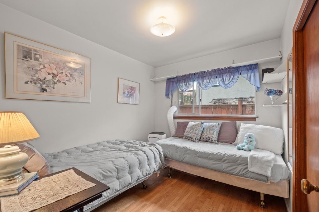 listing image 1106084213920478838