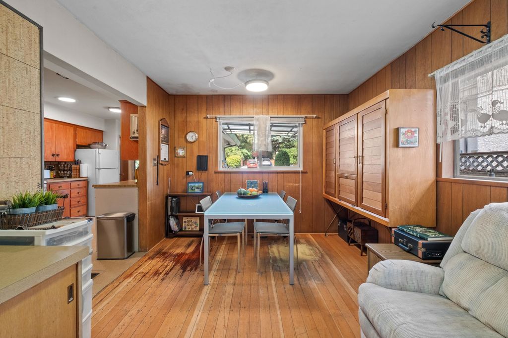 listing image 1104139899841119808