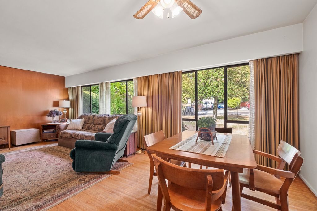 listing image 1100708470964554876