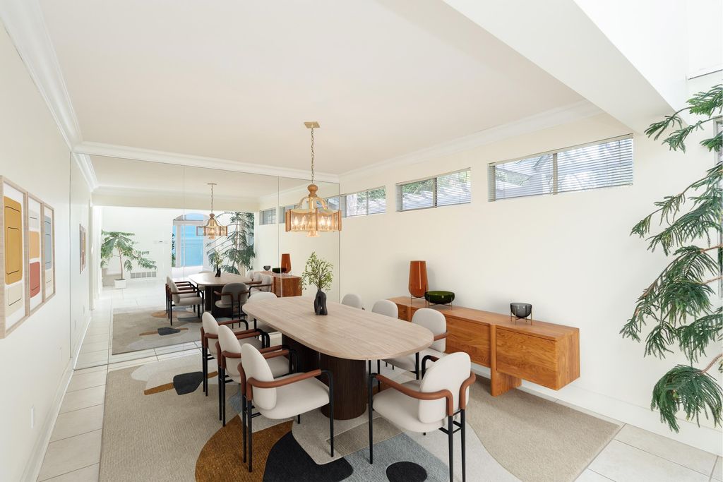 listing image 1100883616055461810