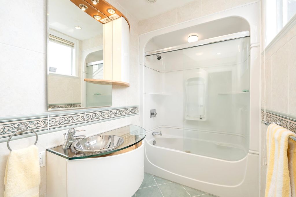 listing image 1109225138258368118