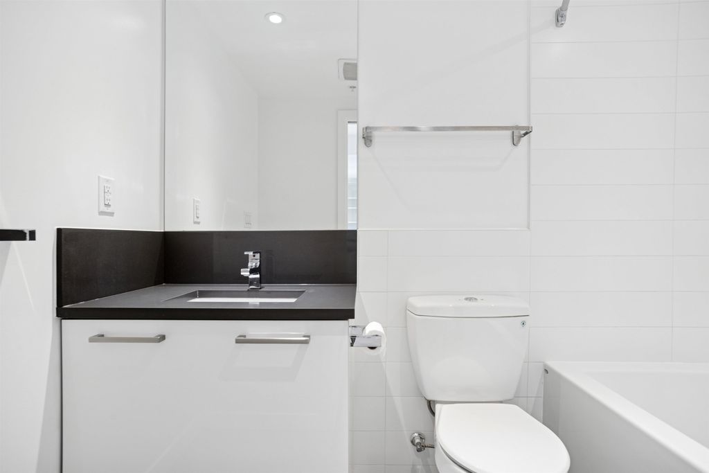 listing image 1107641184899542411