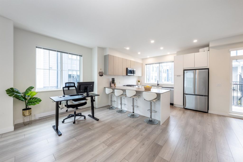 listing image 1106570408401966295