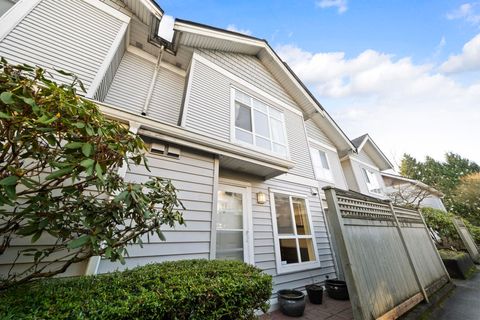 6670 Rumble Street 27 Burnaby BC V5E 4L4